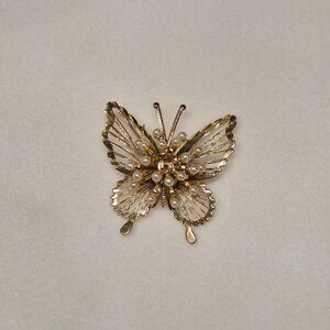 Vintage Gold Tone Filigree Butterfly Brooch with Faux Pearls | Elegant Statement
